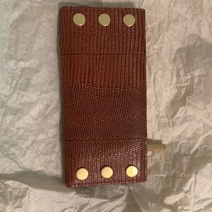 Hammitt wallet in redwood